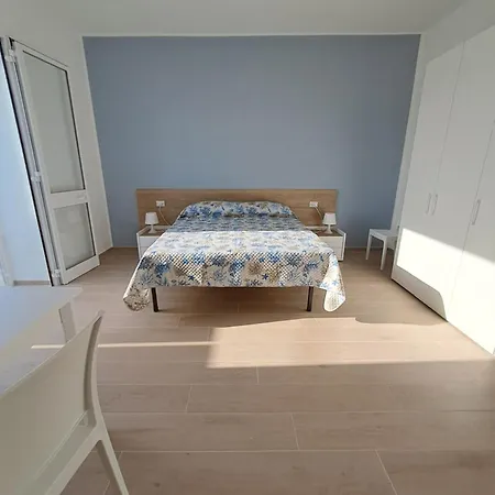 Guest House Trepuzzi Torre Lapillo Exterior photo