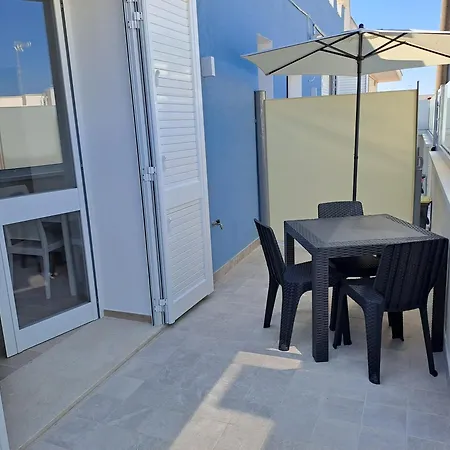 Guest House Trepuzzi Torre Lapillo Exterior photo